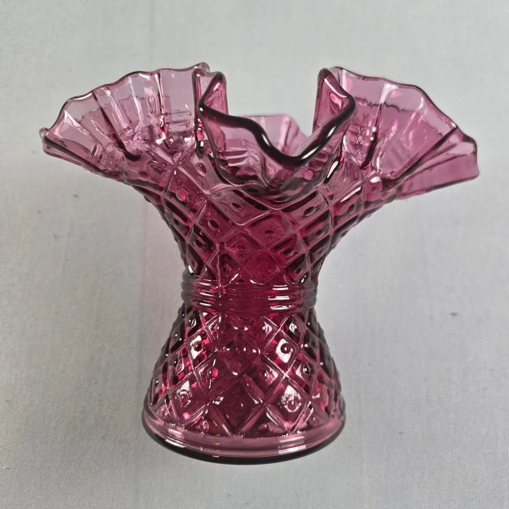 Vintage Cranberry Pink‎ Glass Ruffle Vase Diamond Pattern Fenton Style Art Glass